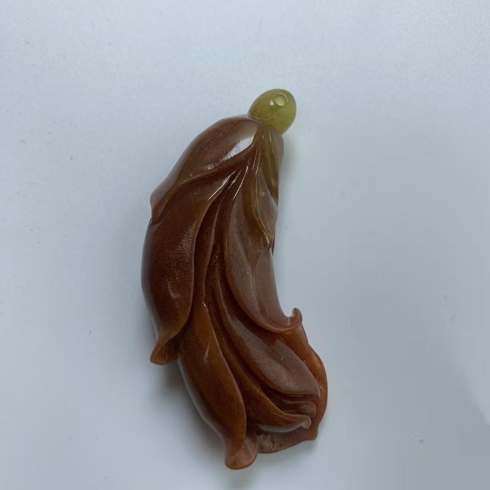 天然岫玉辽阳红玉兰花