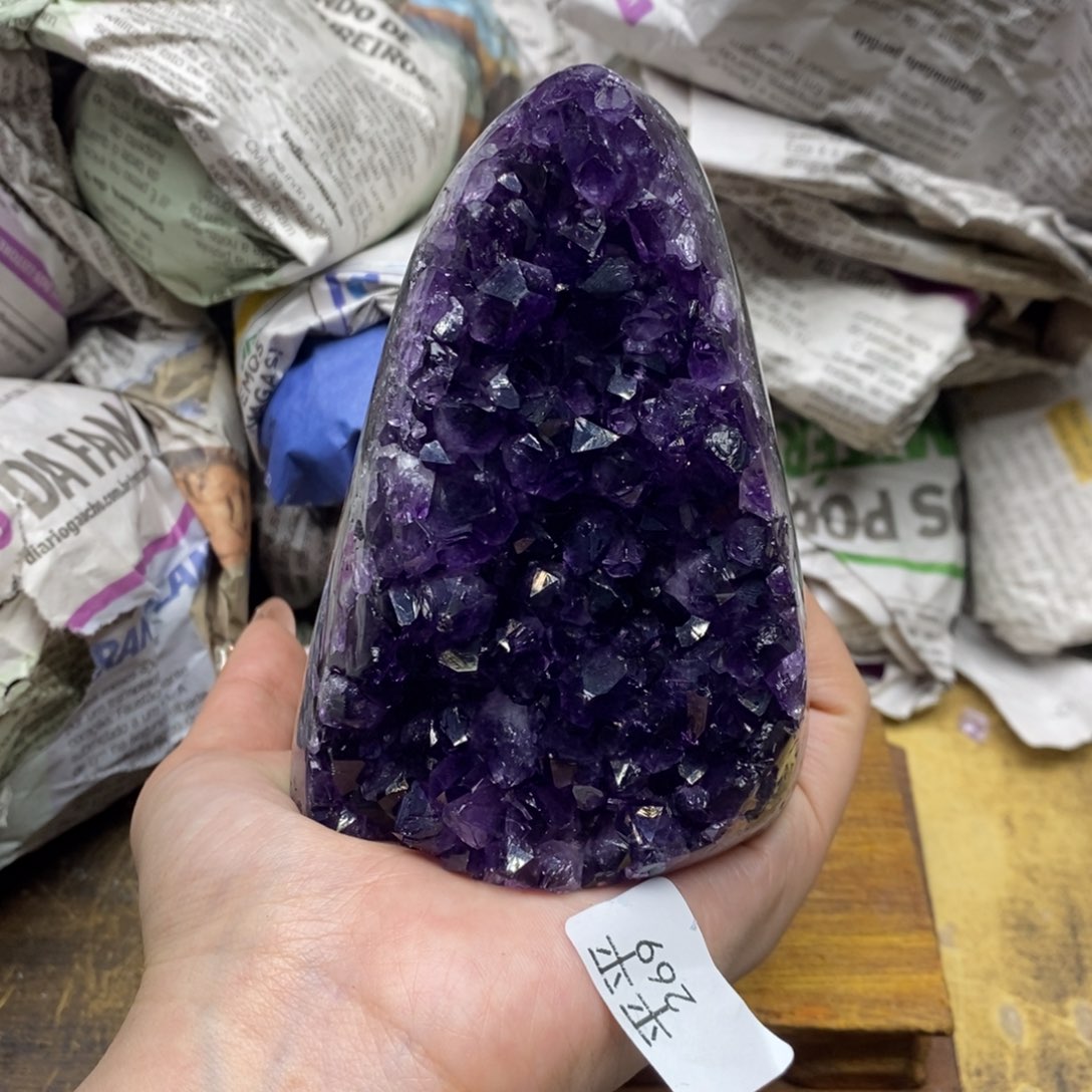 乌拉圭未镶嵌紫晶