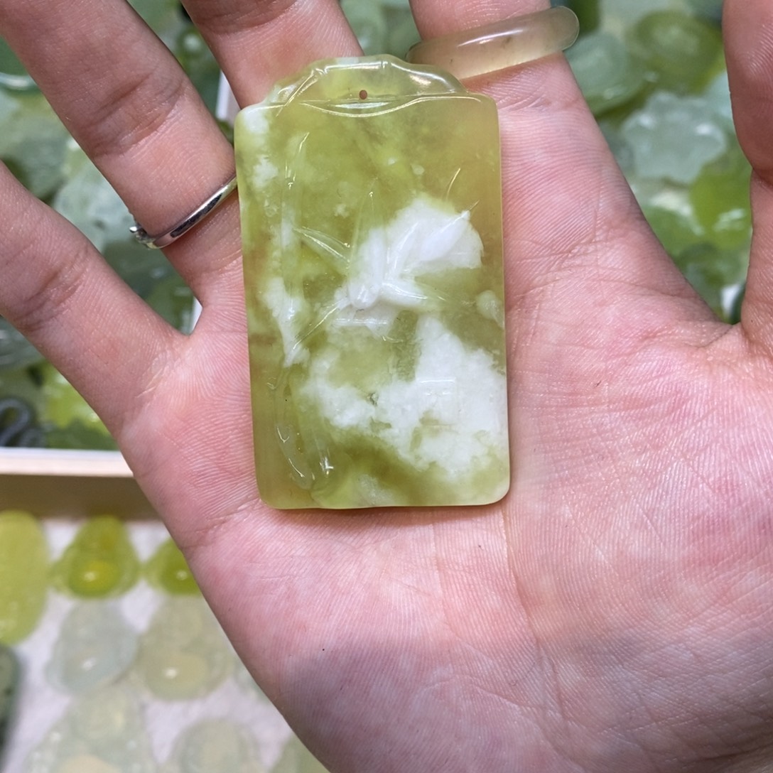 岫玉未镶嵌吊坠(不含链)两单包邮