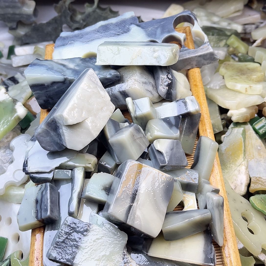 未镶嵌和田玉笔搁瞎*