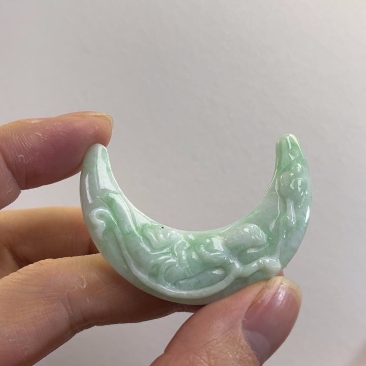 翡翠吊坠(赠链)未镶嵌代编织