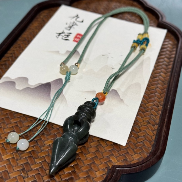 塔青和田玉吊坠简约绳子-多样性发其一