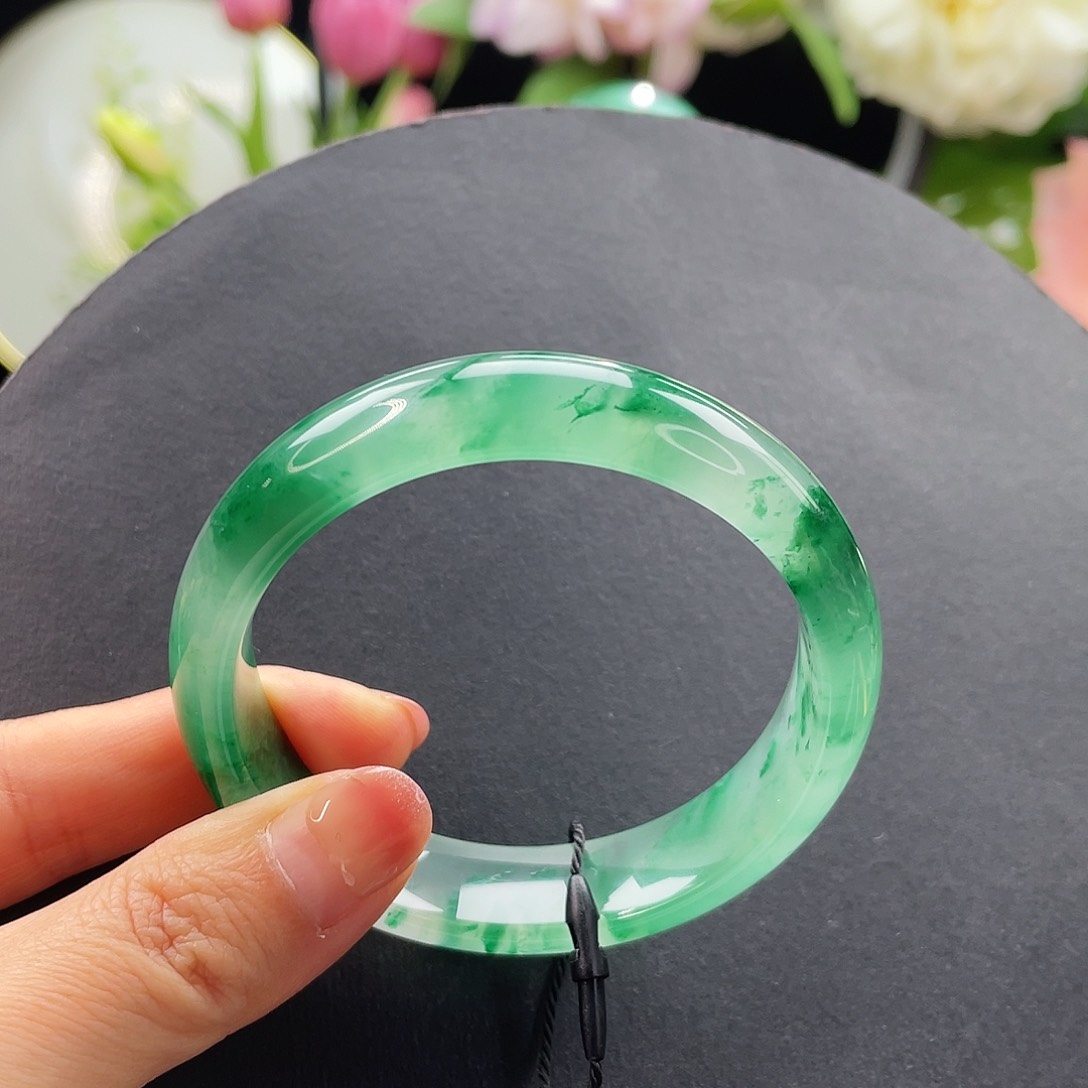 石英质玉手镯未镶嵌54佳