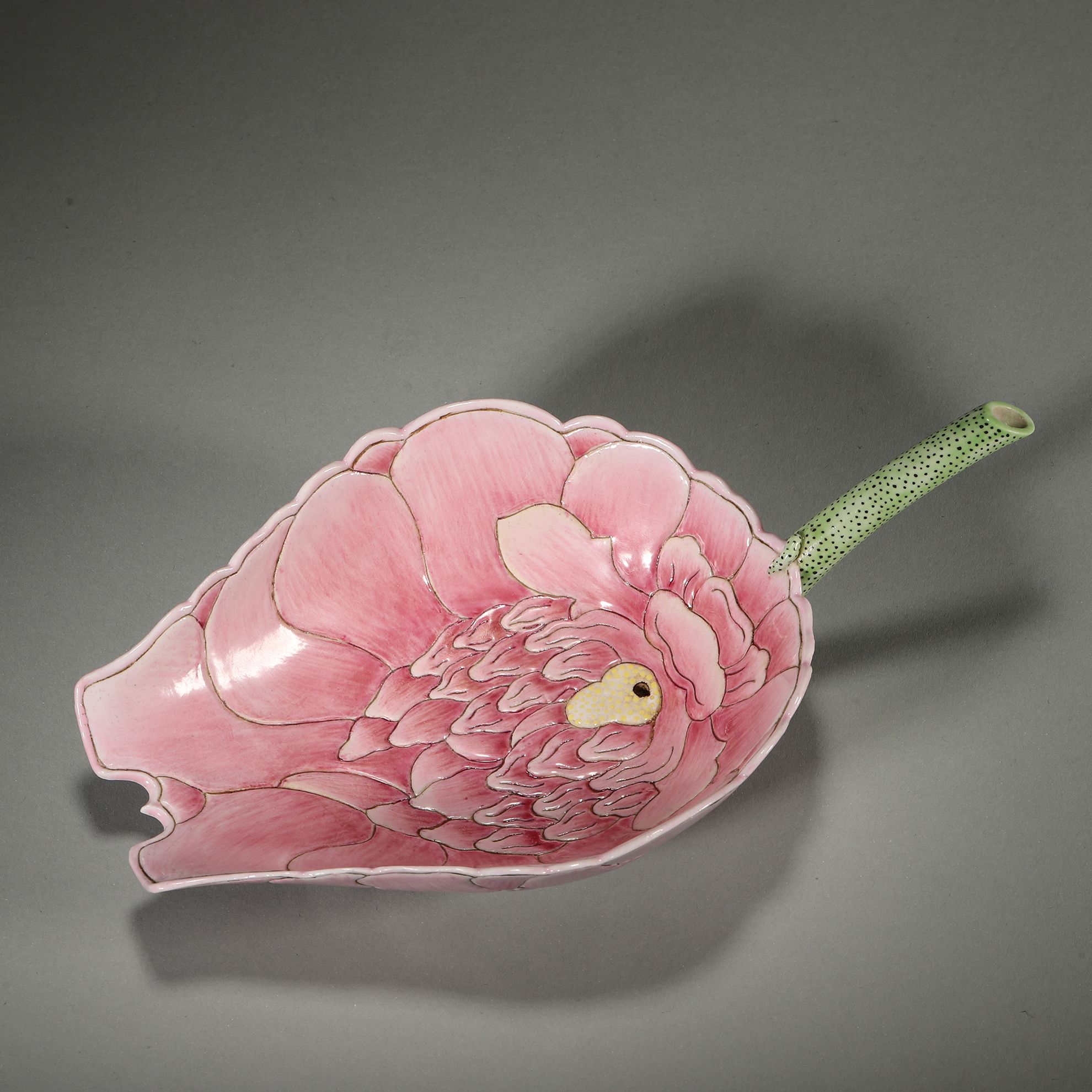 Lot18 清光绪 粉彩秋操杯【古董拍卖】