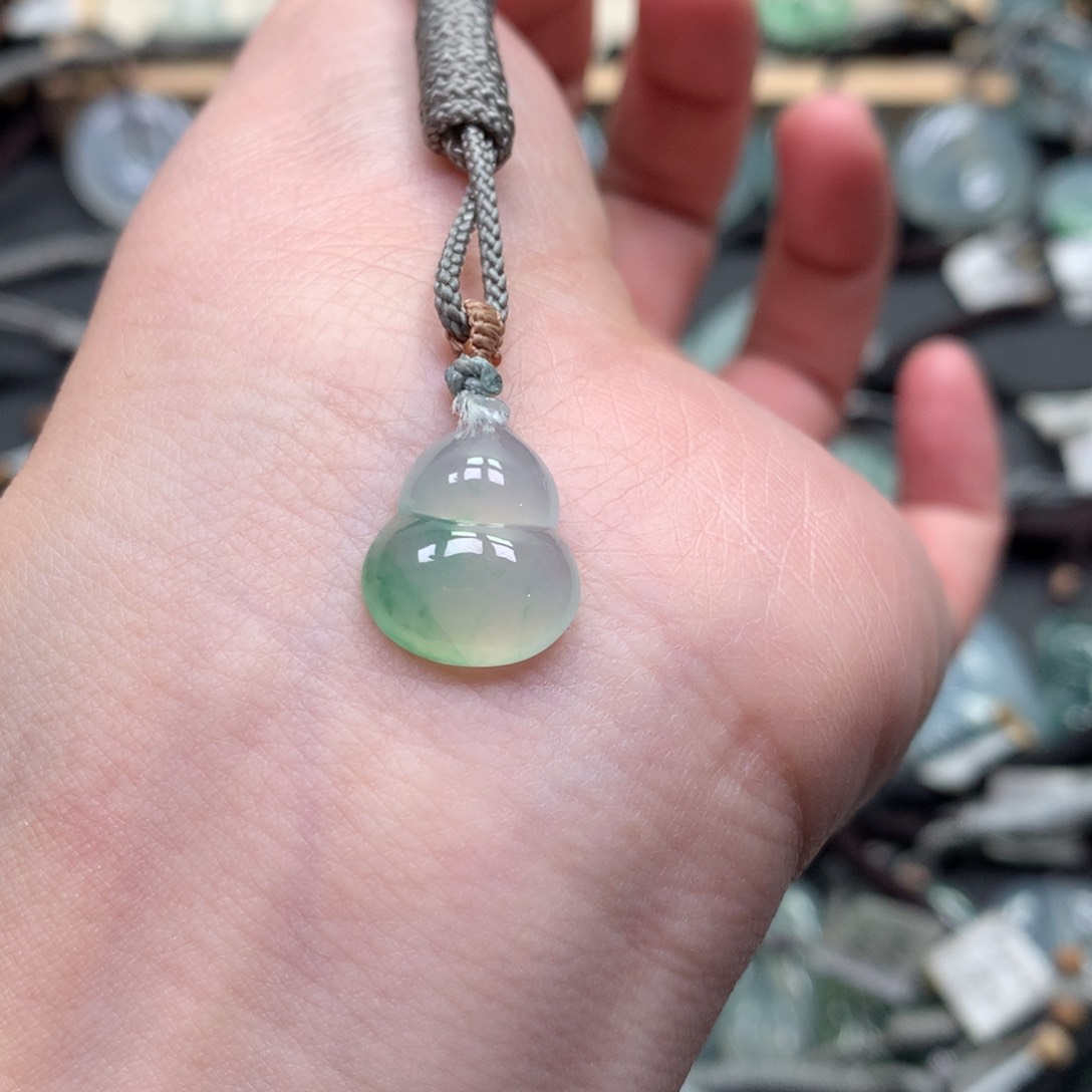 翡翠颈饰未镶嵌00000000000