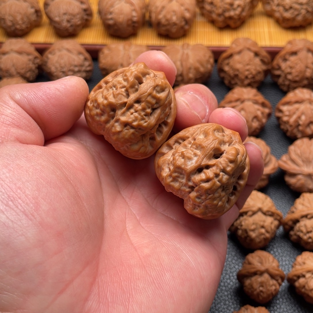 把件文玩核桃文玩核桃三角红皮蛙