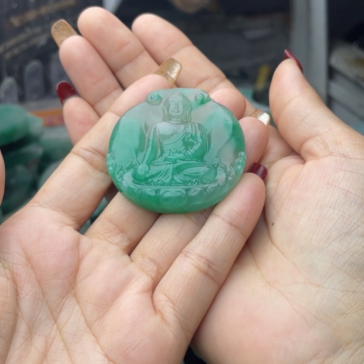 定制石英质玉未镶嵌红*