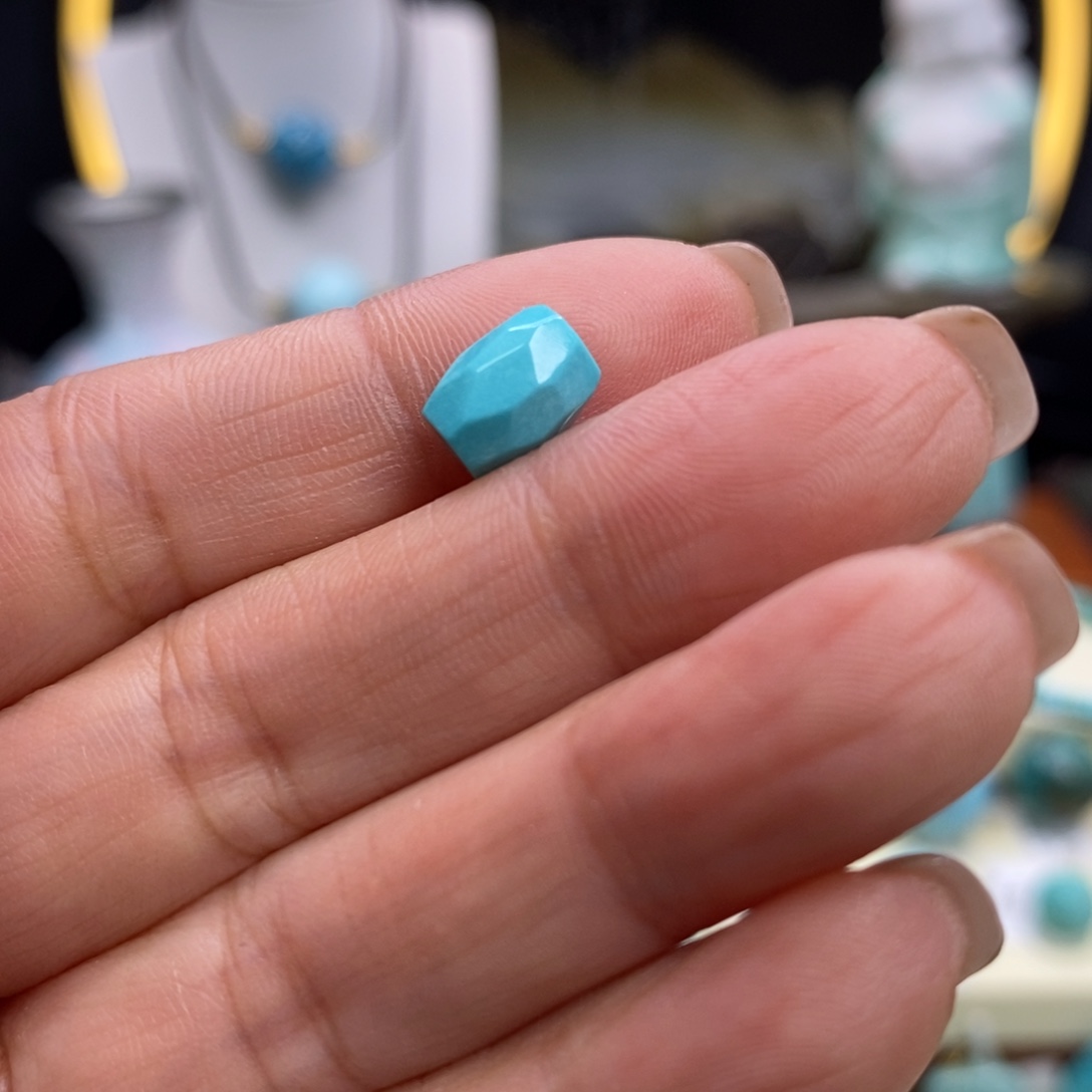 绿松石未镶嵌珠宝奇石6.5×8.4