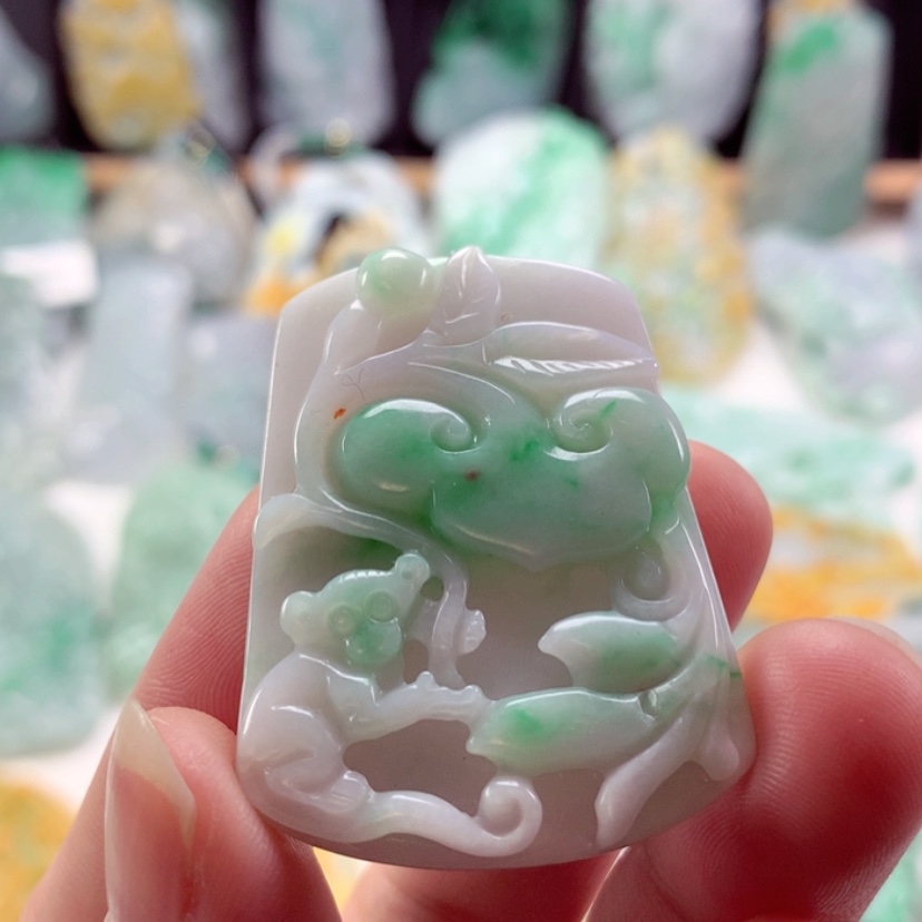 【闪购商品】翡翠吊坠(不含链)未镶嵌