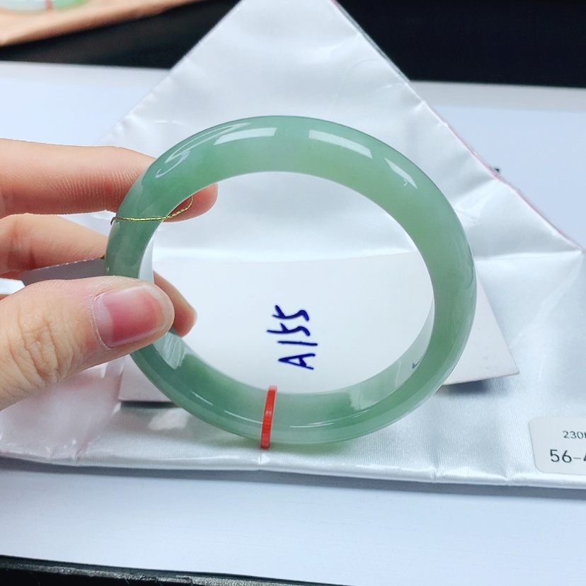 【闪购商品】翡翠手镯未镶嵌天然缅甸a货手镯56