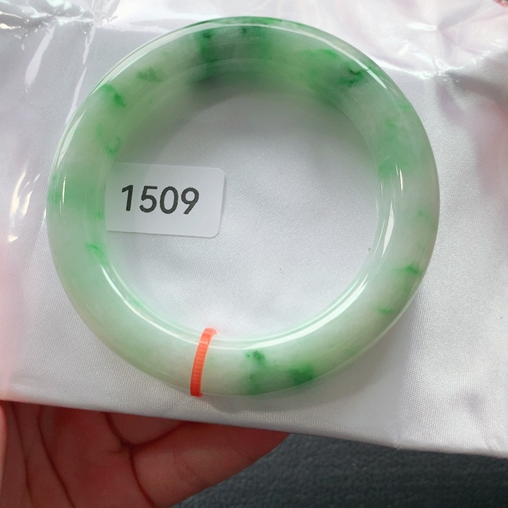 翡翠手镯未镶嵌加*天然翡翠手镯01