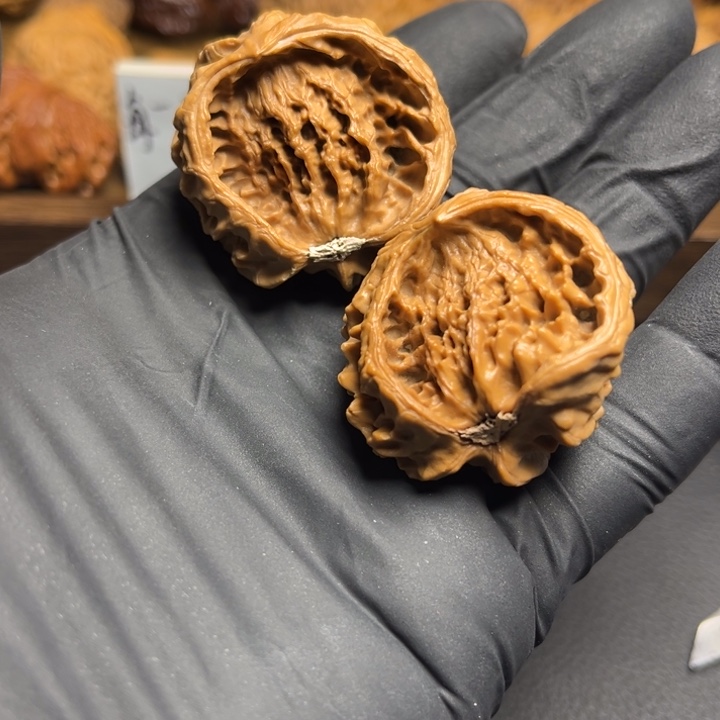 把件文玩核桃蛇头聚宝盆