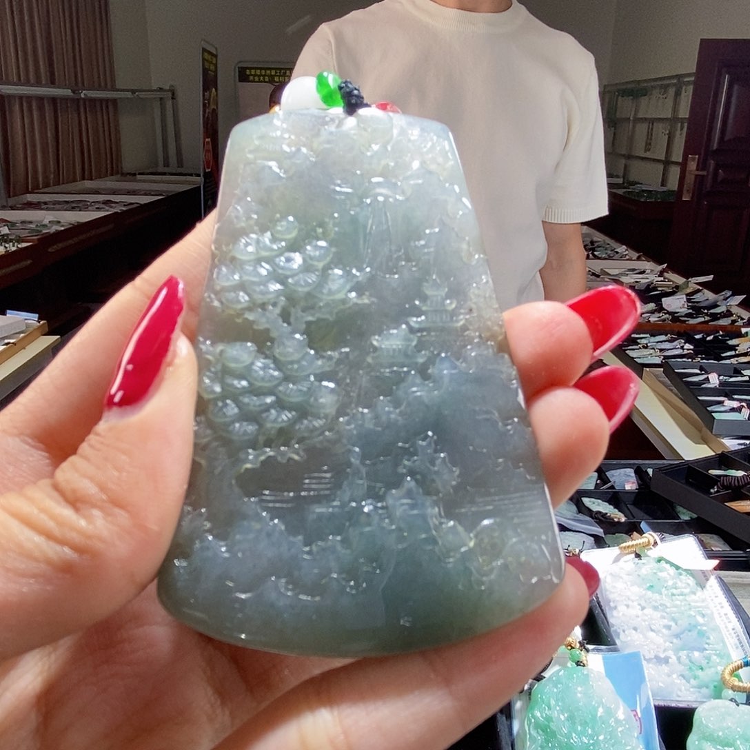 翡翠未镶嵌颈饰翡翠