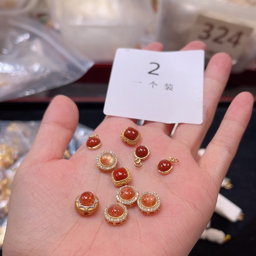 水晶珠宝半成品未镶嵌2 。            