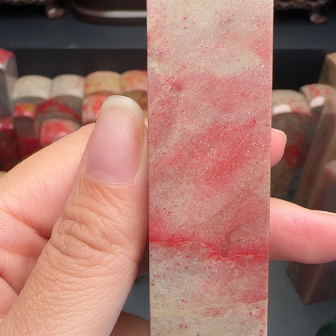 昌化石昌化鸡血石