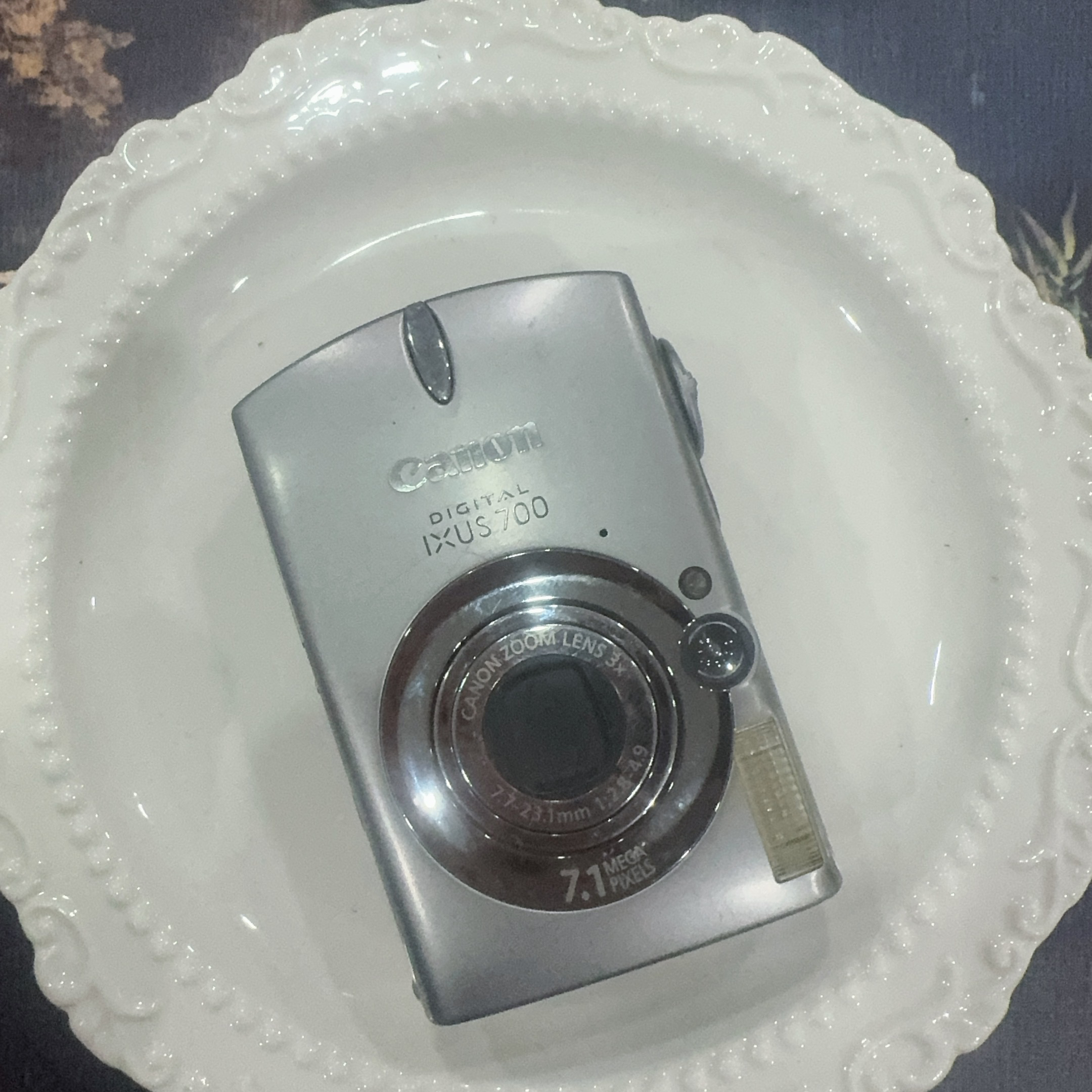 9新 Canon/佳能 IXUS700 710万像素 出片冷白皮  CCD复古数码相机