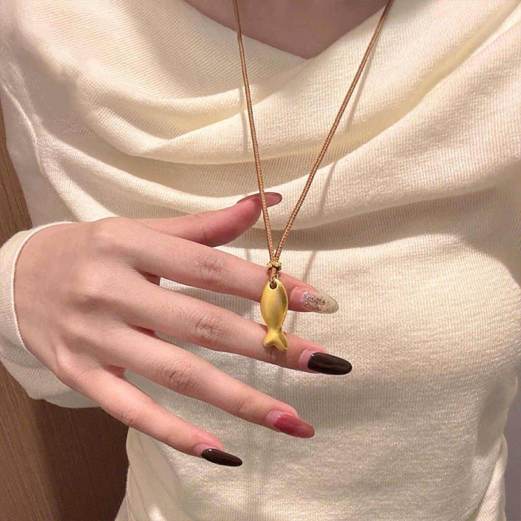 铜合金项链 同款时尚简约小黄鱼吊坠项链轻奢高级感气质毛衣链