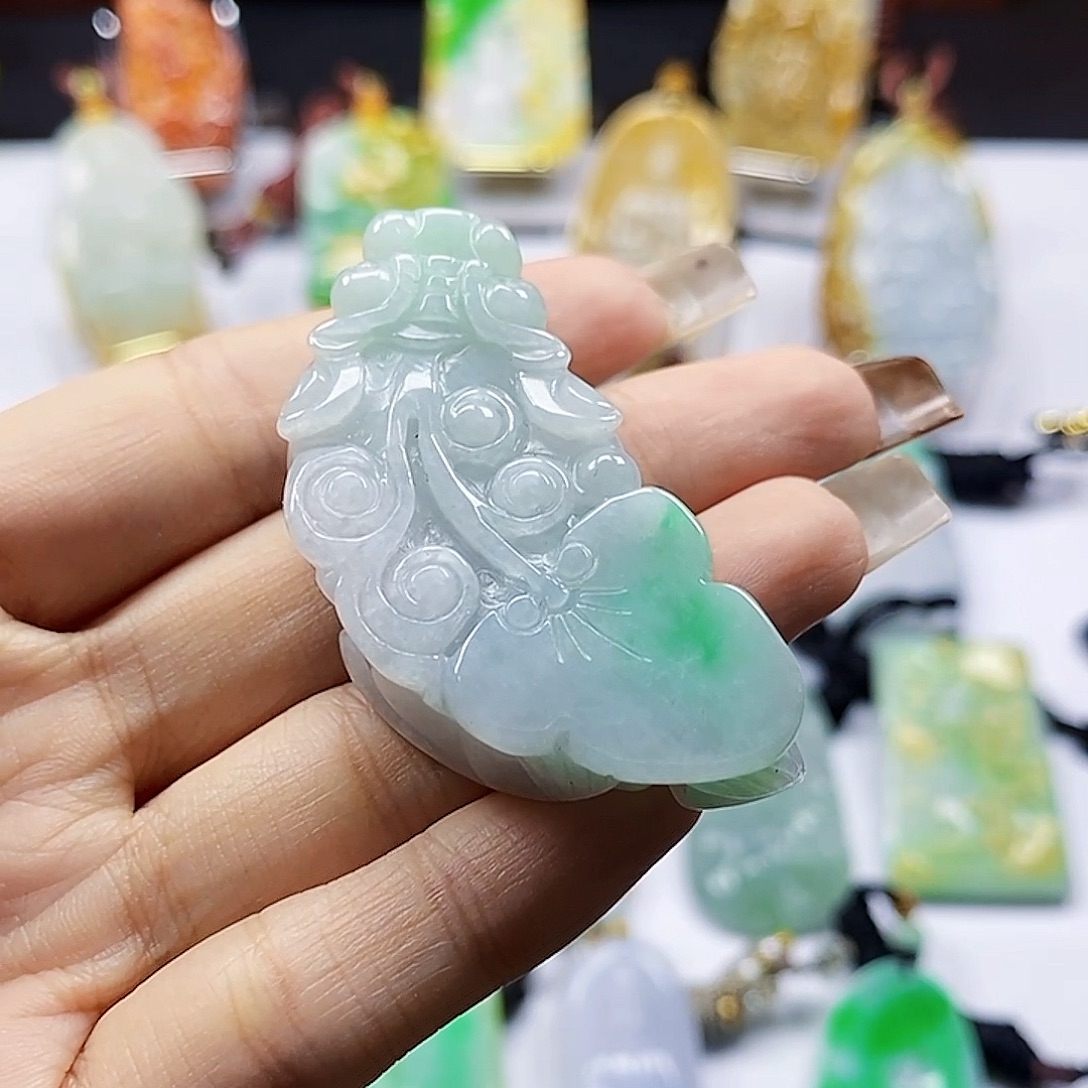 翡翠未镶嵌颈饰天然翡翠A货