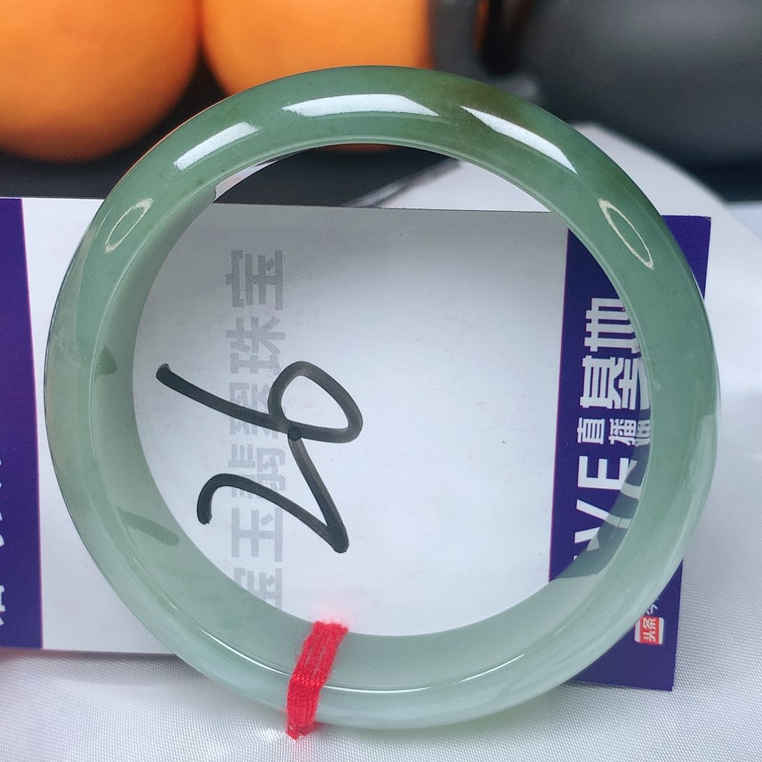 翡翠手镯未镶嵌57圈口