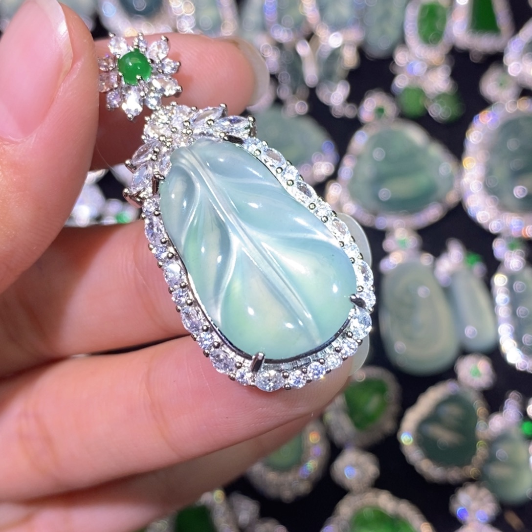 翡翠未镶嵌颈饰天然