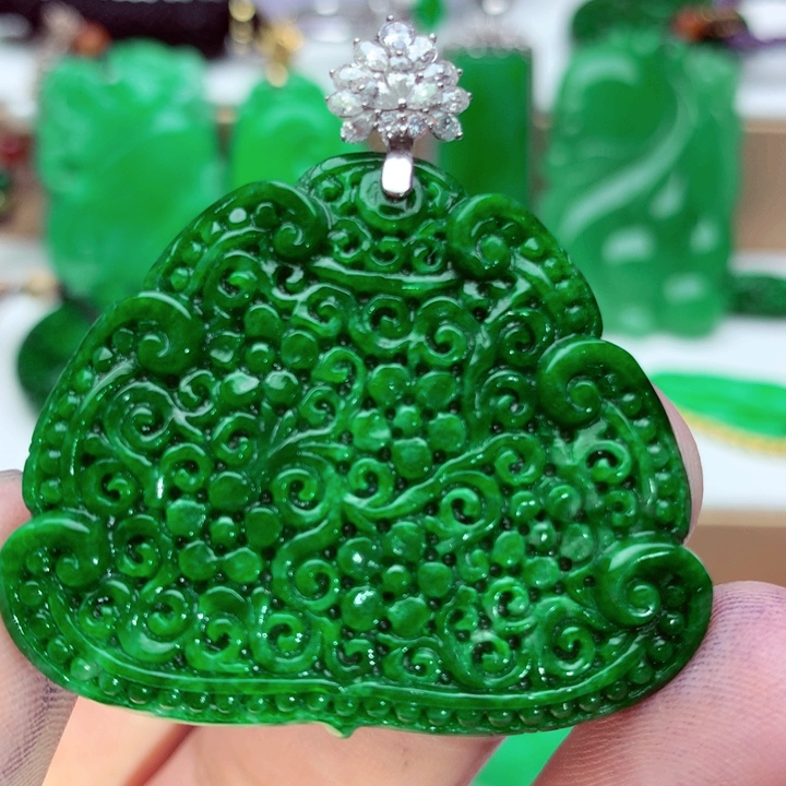 吊坠(不含链)未镶嵌翡翠