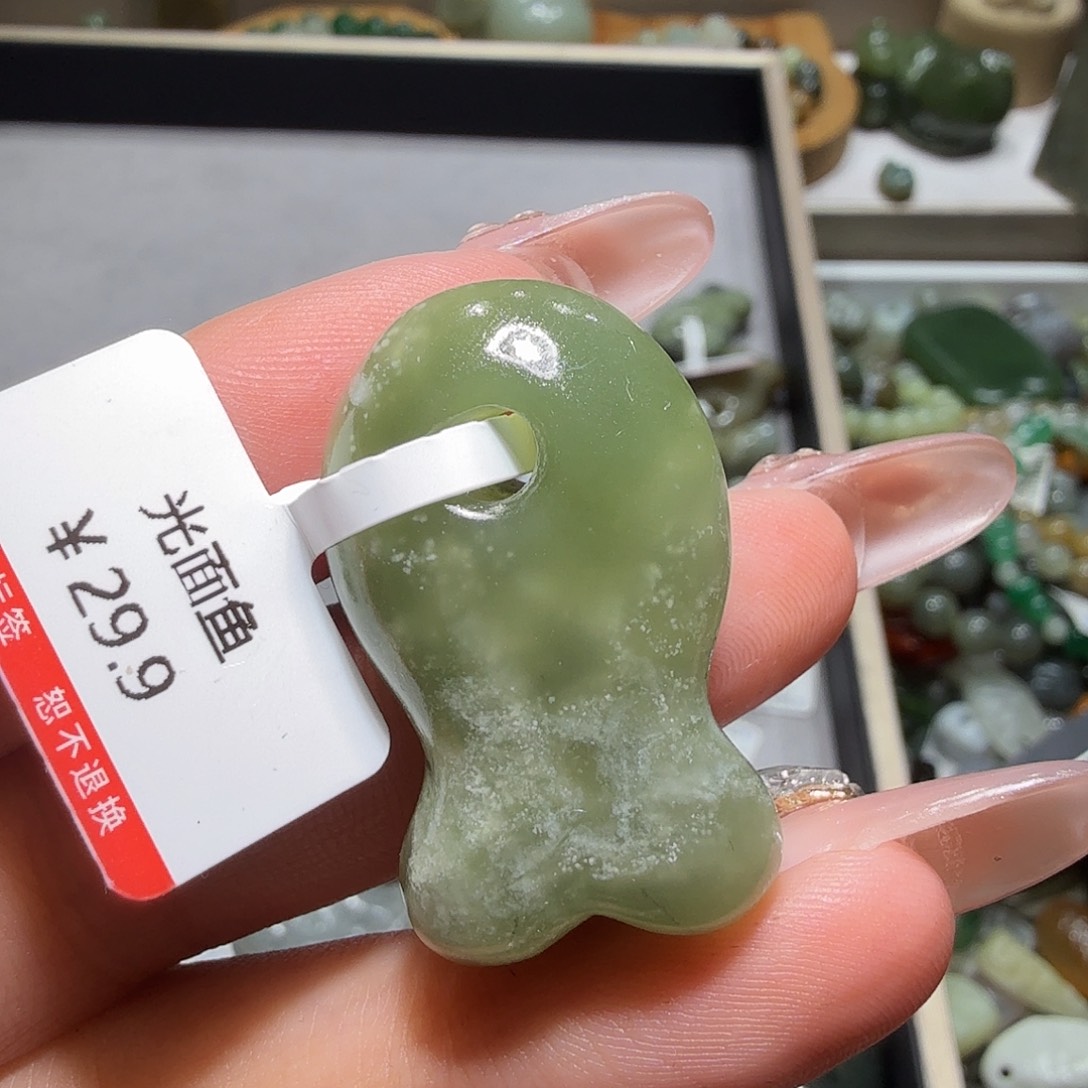 和田玉未镶嵌珠宝奇石