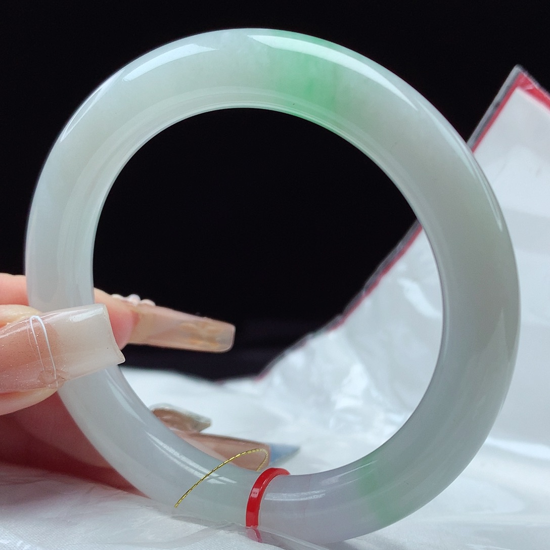 翡翠手镯（圆镯）未镶嵌54圆条8309