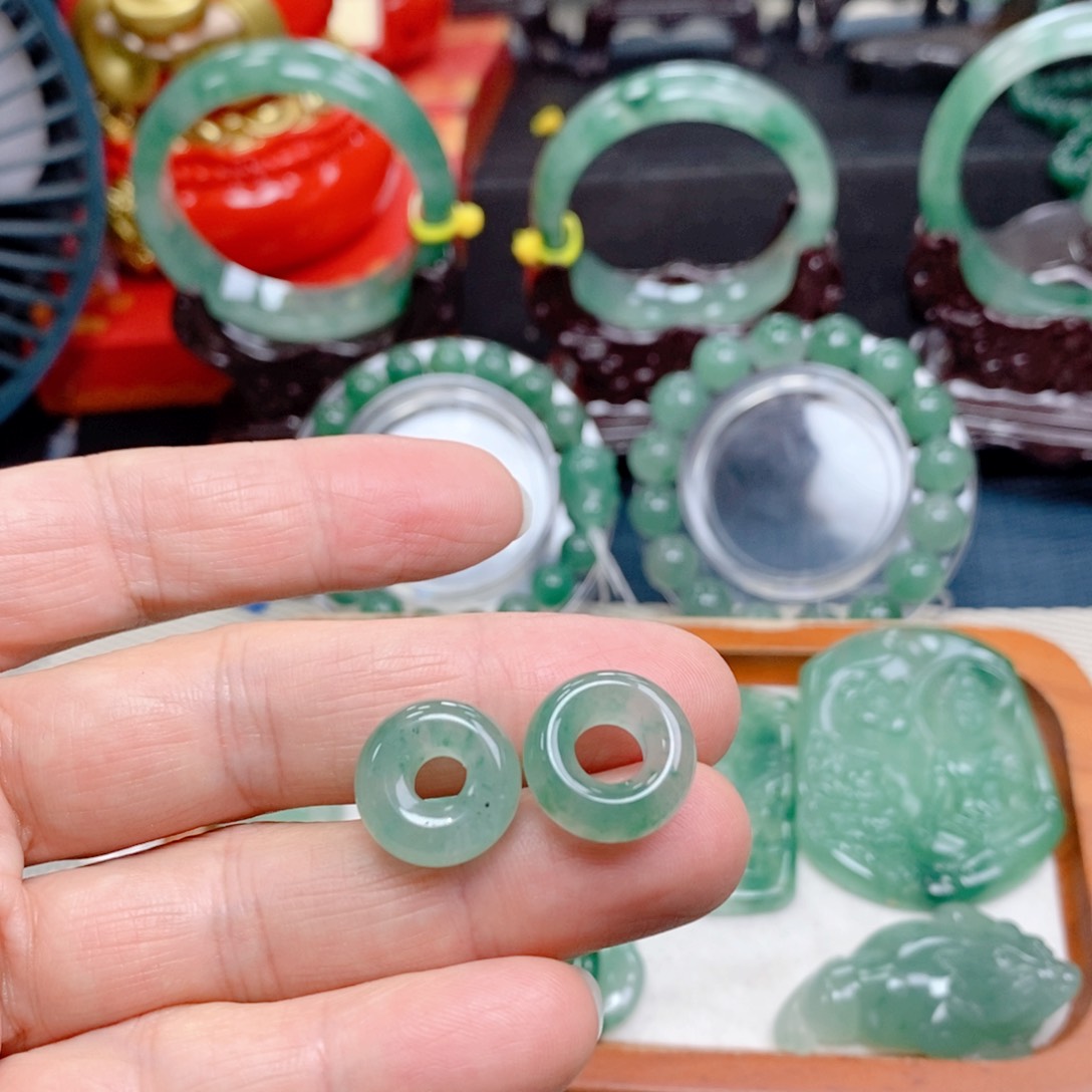 石英质玉颈饰未镶嵌福利