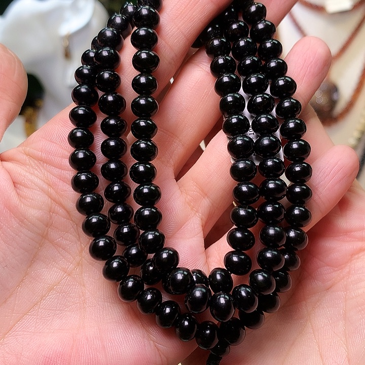 琥珀裸石未镶嵌彩*抚顺琥珀