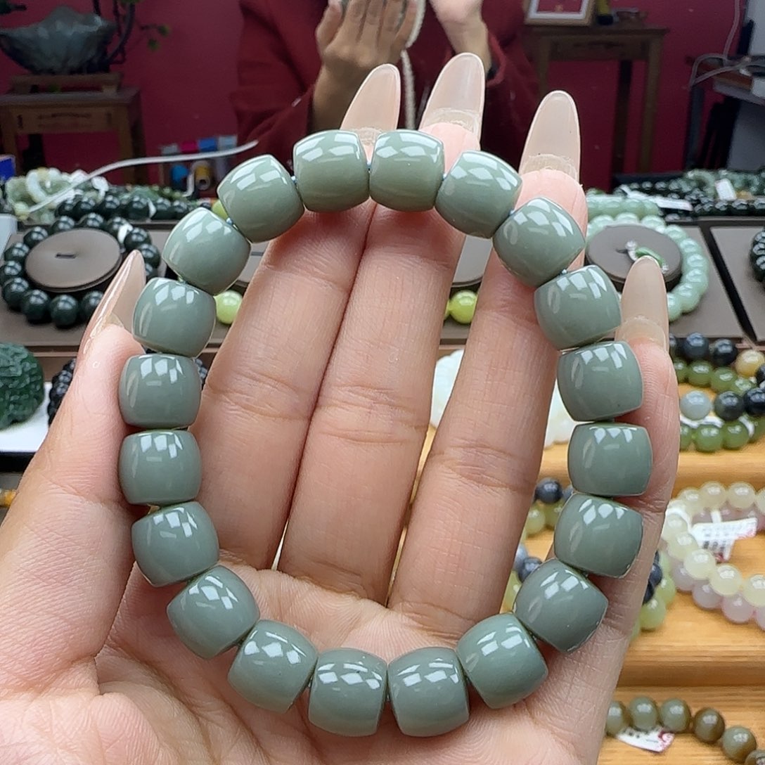 不***语和田玉未镶嵌手串