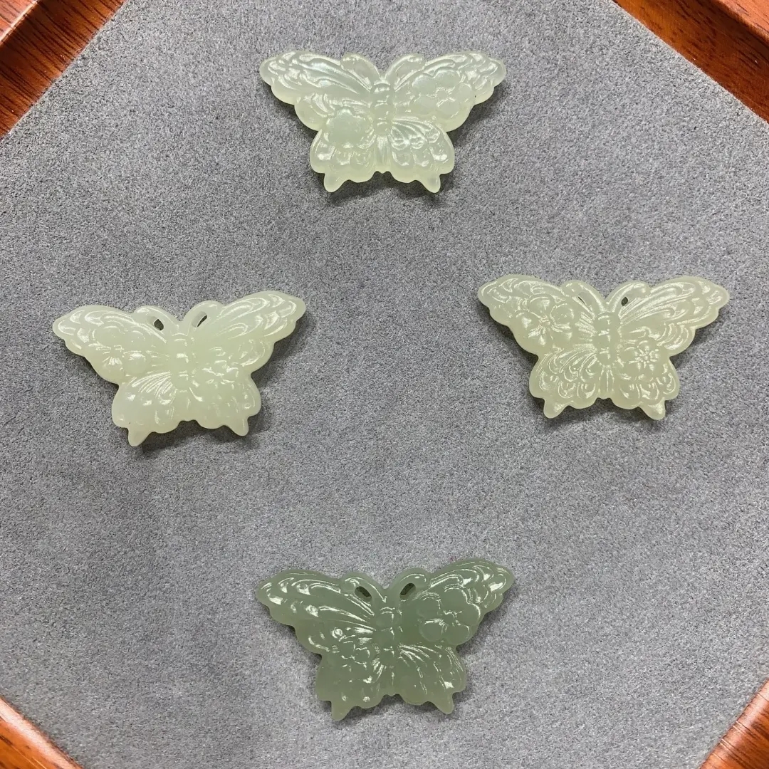 天然和田玉高冰蝴蝶吊坠优雅古典经典女百搭饰品手工