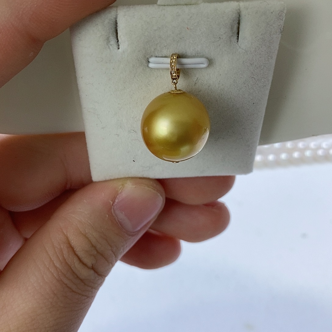 海水珍珠颈饰18K金镶嵌