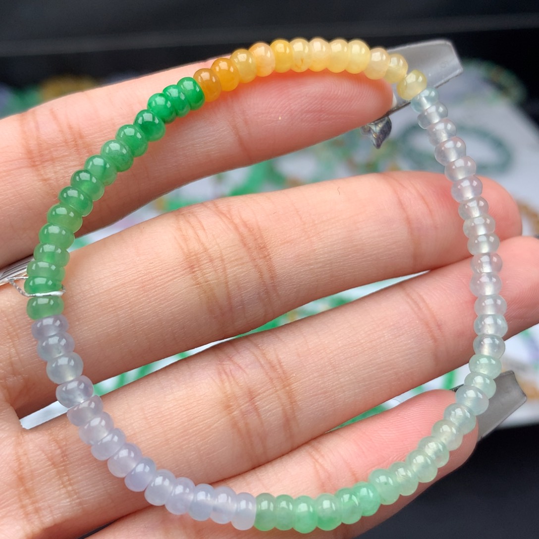 翡翠手链未镶嵌卡