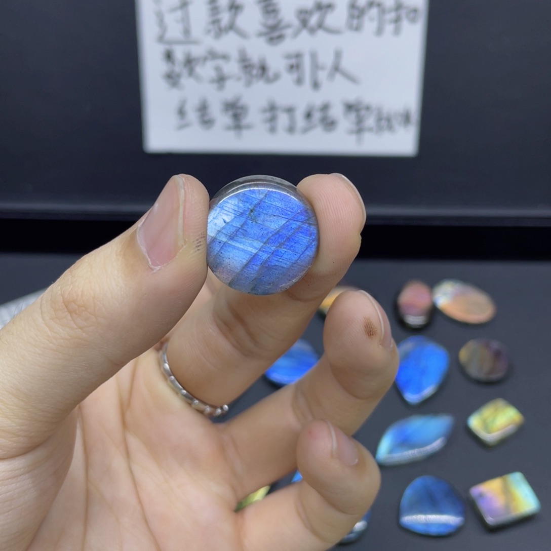 水晶不规则未镶嵌l***?