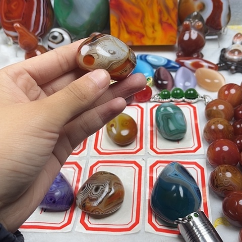 玛瑙/玉髓耳环未镶嵌