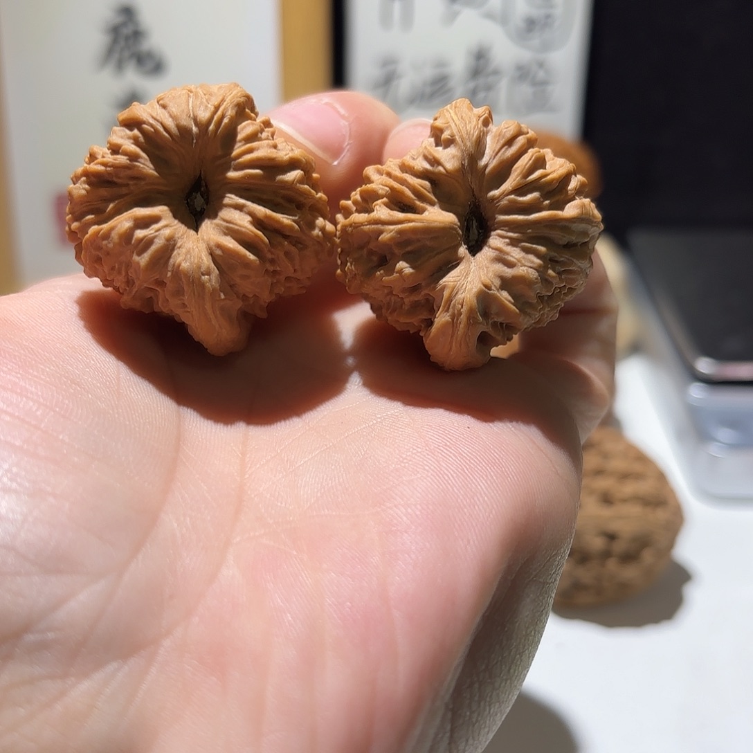 ᐇ***桃核吊坠南将35凹底