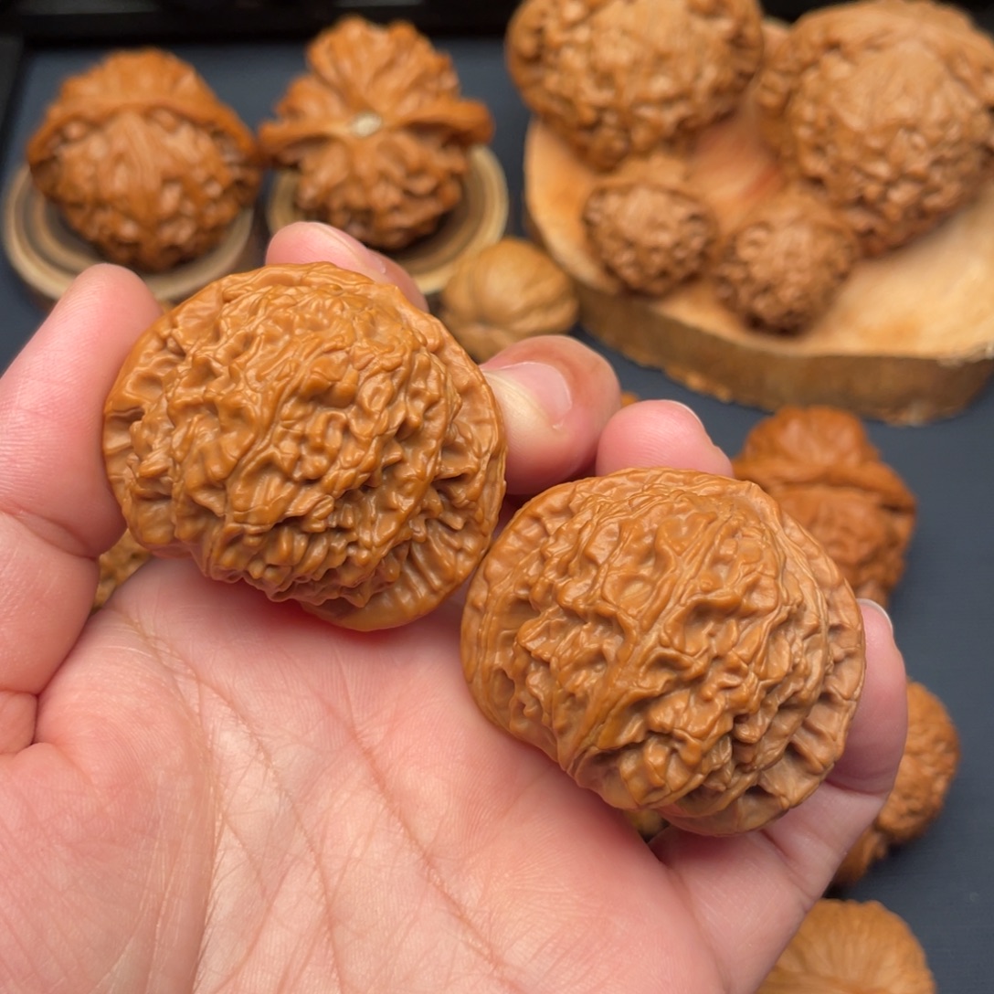 文玩核桃把件全品无修43三角白