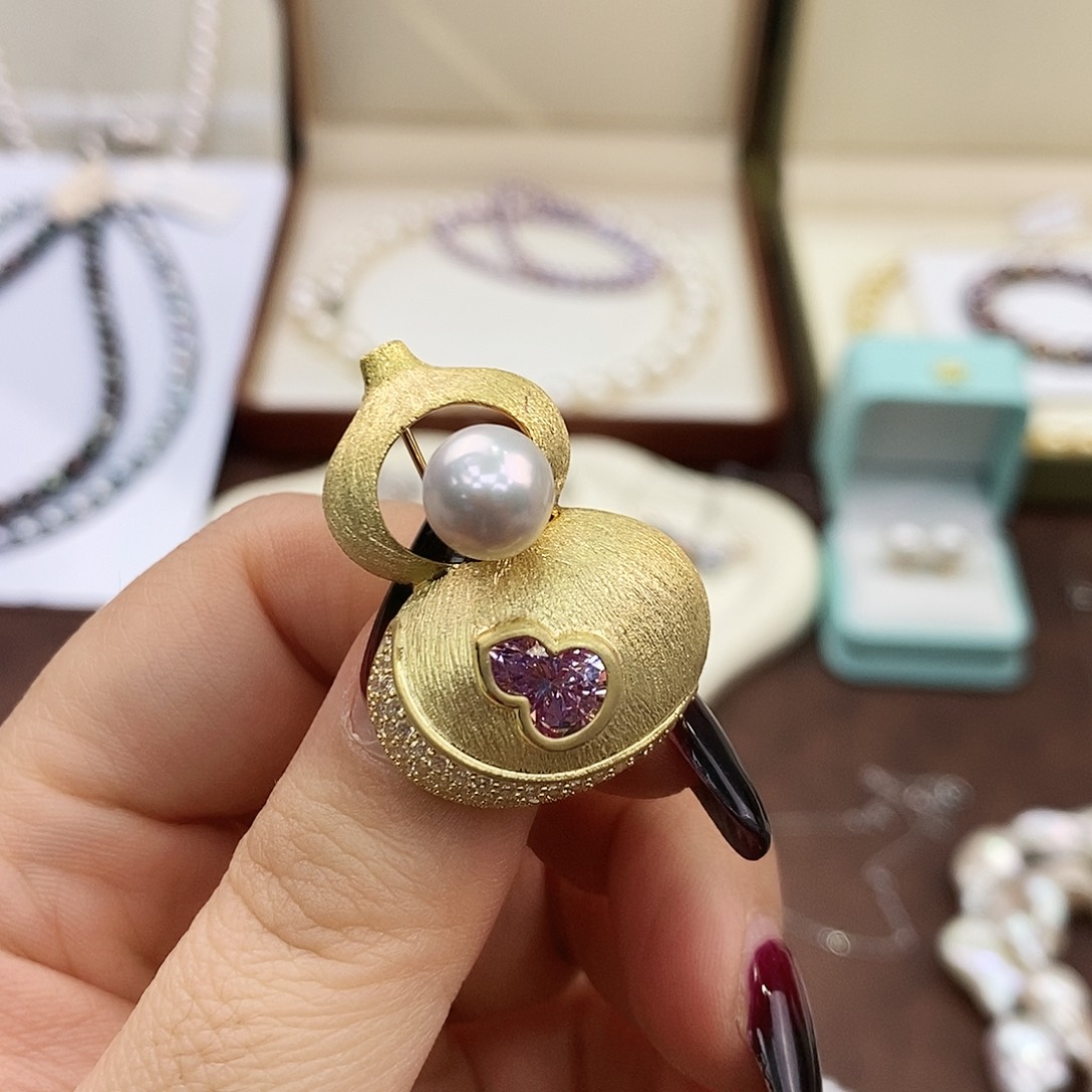 胸饰淡水珍珠合金