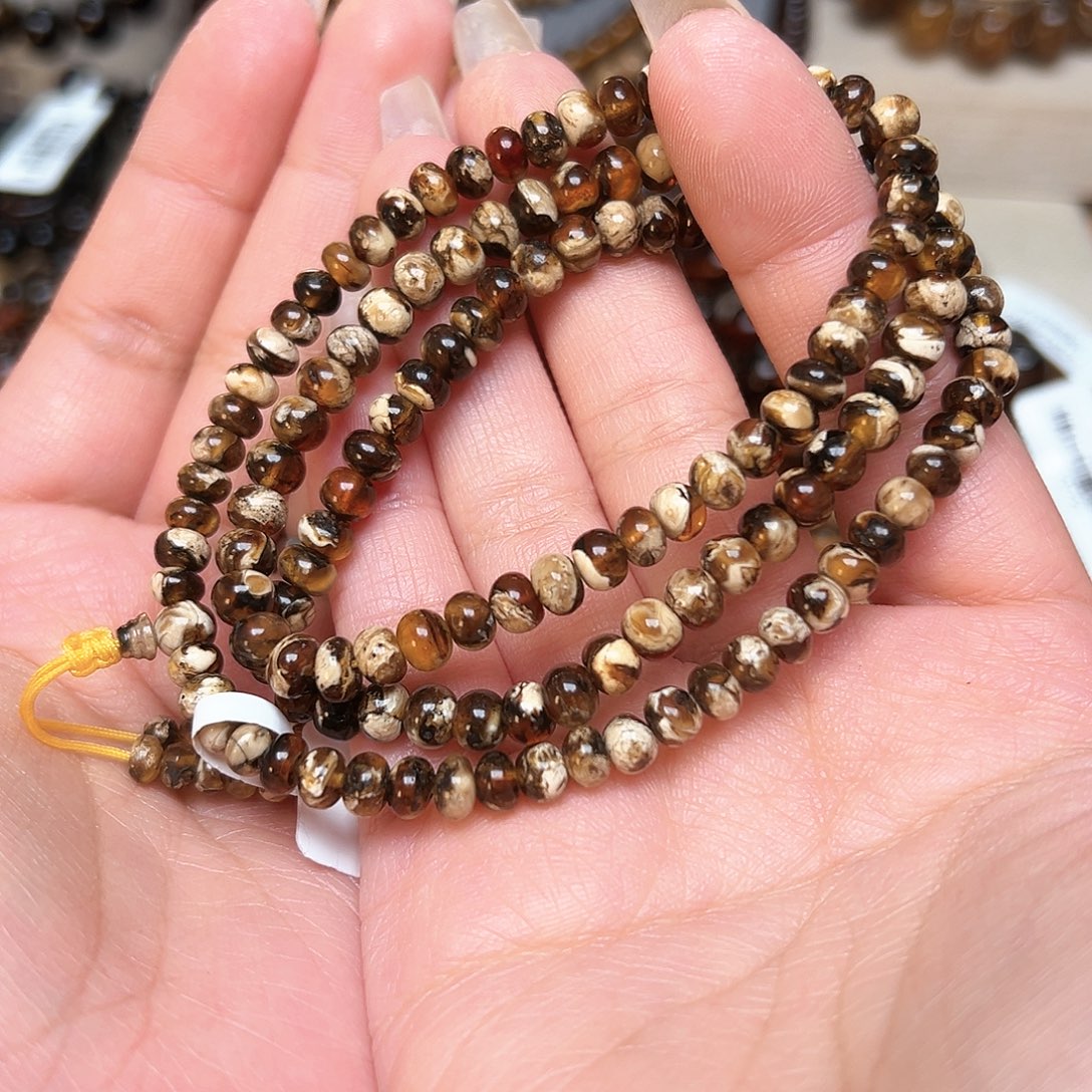 琥珀未镶嵌裸石抚顺琥珀五20680