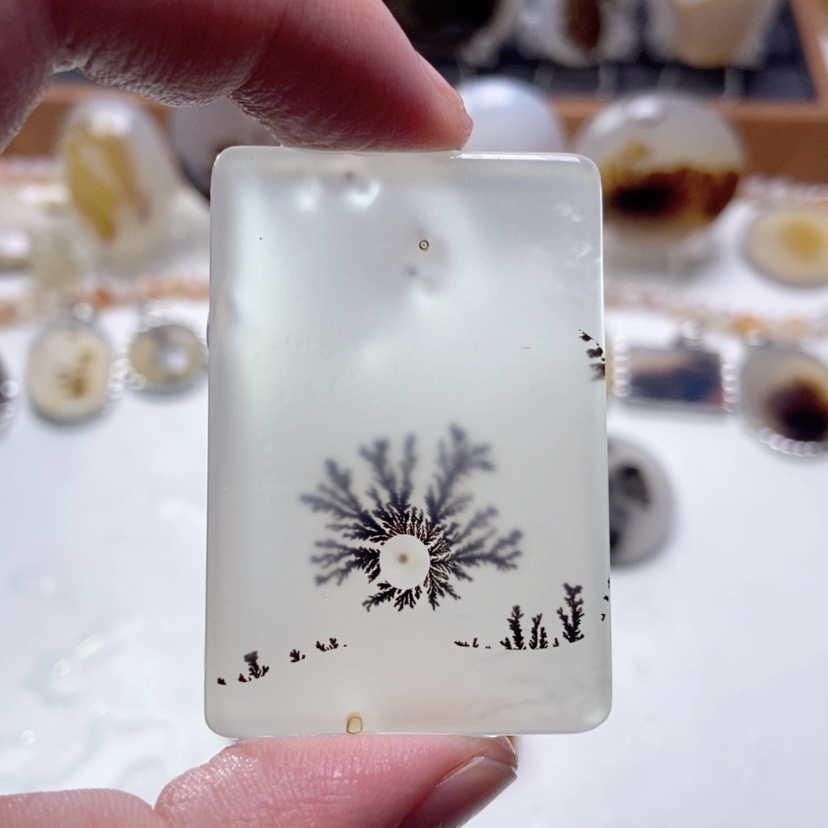 【闪购商品】玛瑙/玉髓颈饰未镶嵌