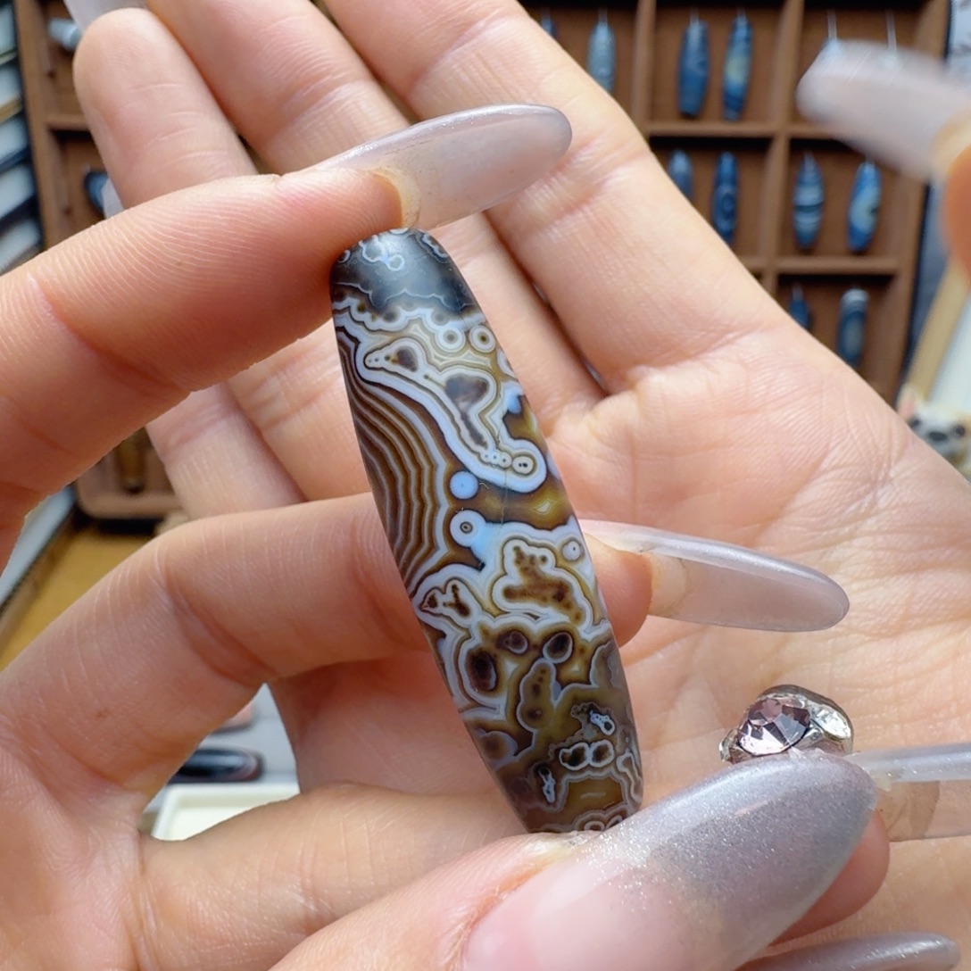 玺***玛瑙/玉髓未镶嵌锁骨