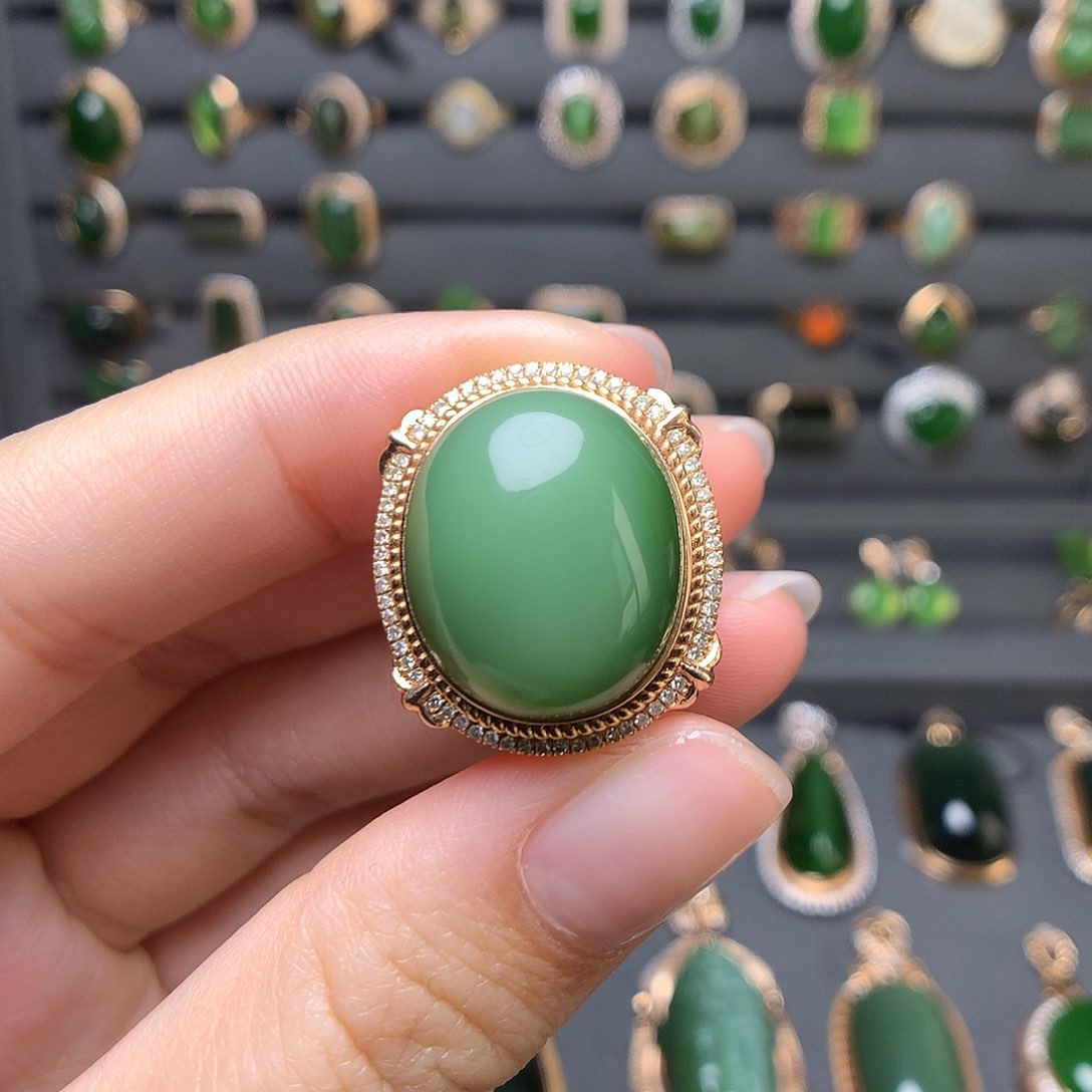 和田玉18K金镶嵌首饰