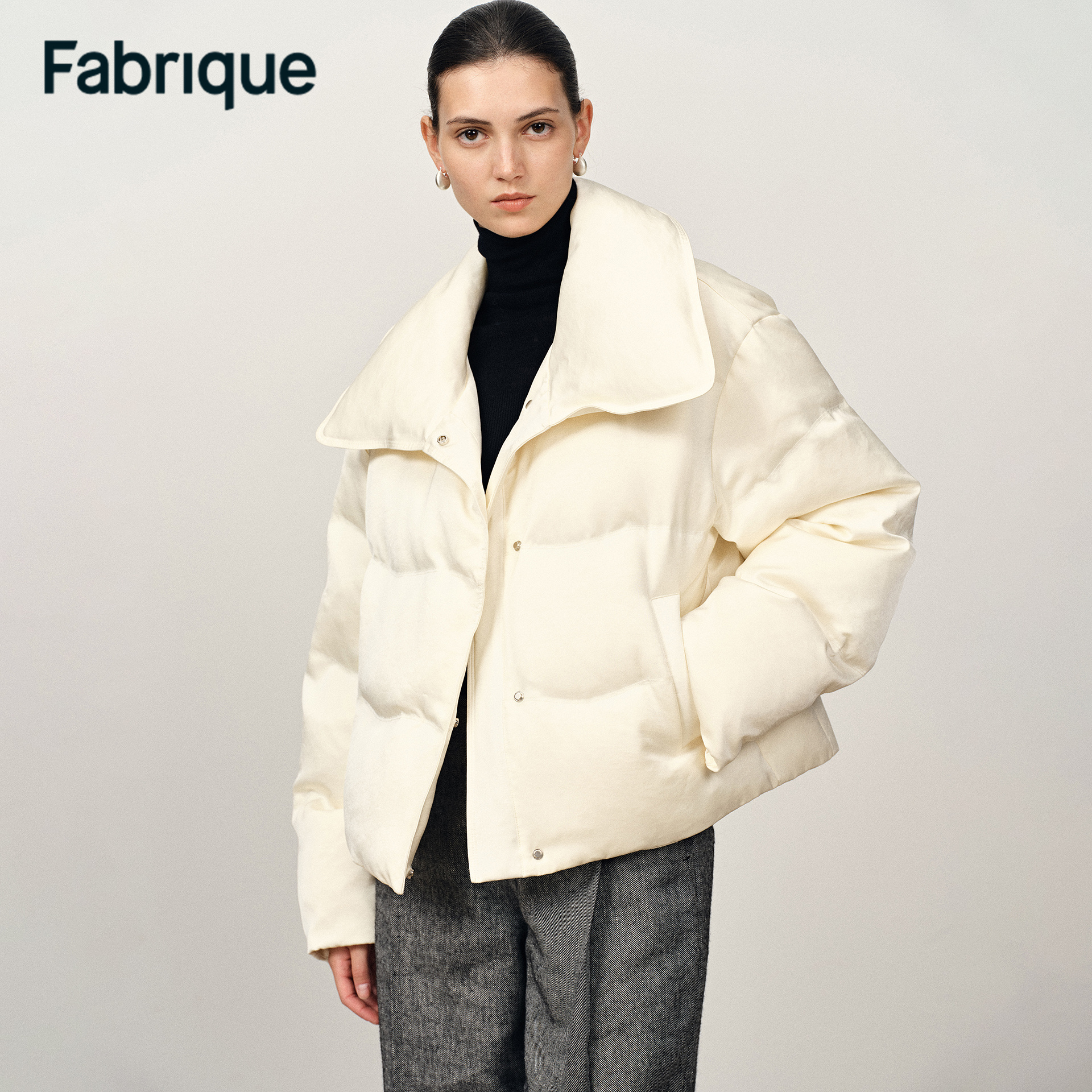 Fabrique Ivy 秋冬新品珍珠柔白醋酸缎面鸭绒休闲翻领短款羽绒服