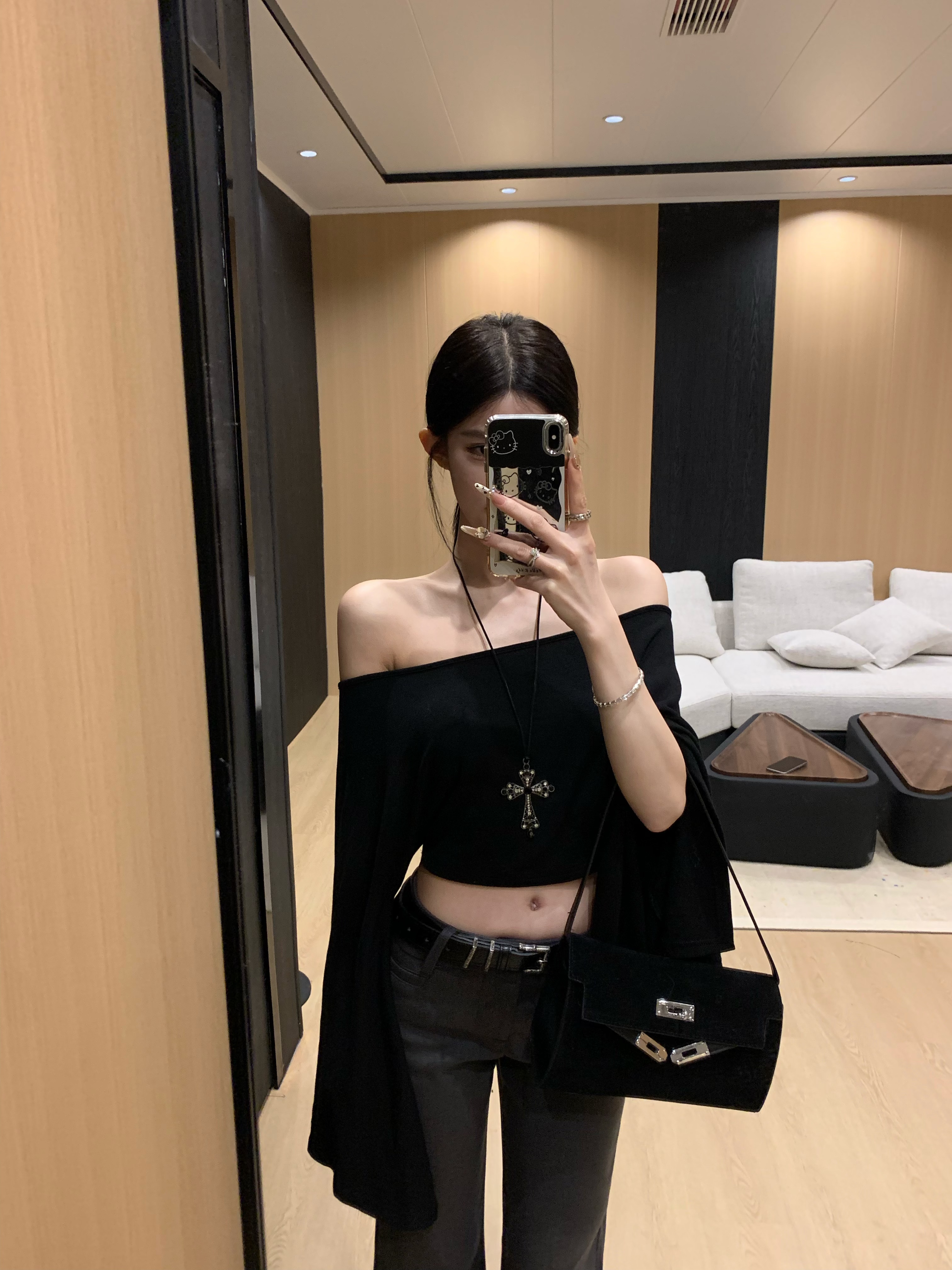 Cz纯子黑色长袖t恤女叠穿设计感修身短款辣妹蝙蝠袖一字肩上衣