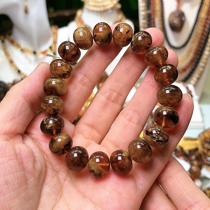 琥珀裸石未镶嵌抚顺琥珀