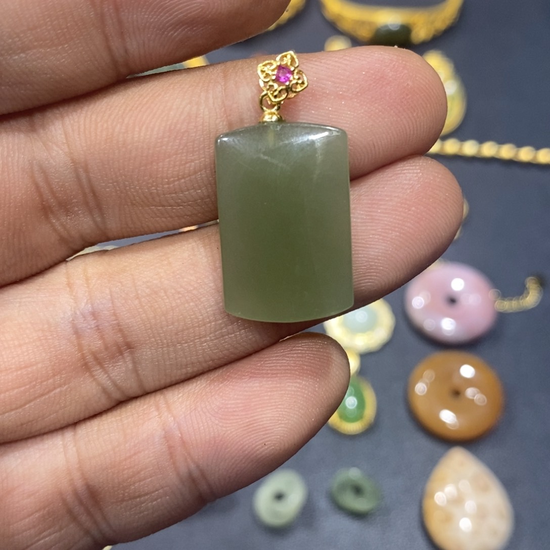 和田玉颈饰银S925镀金镶嵌