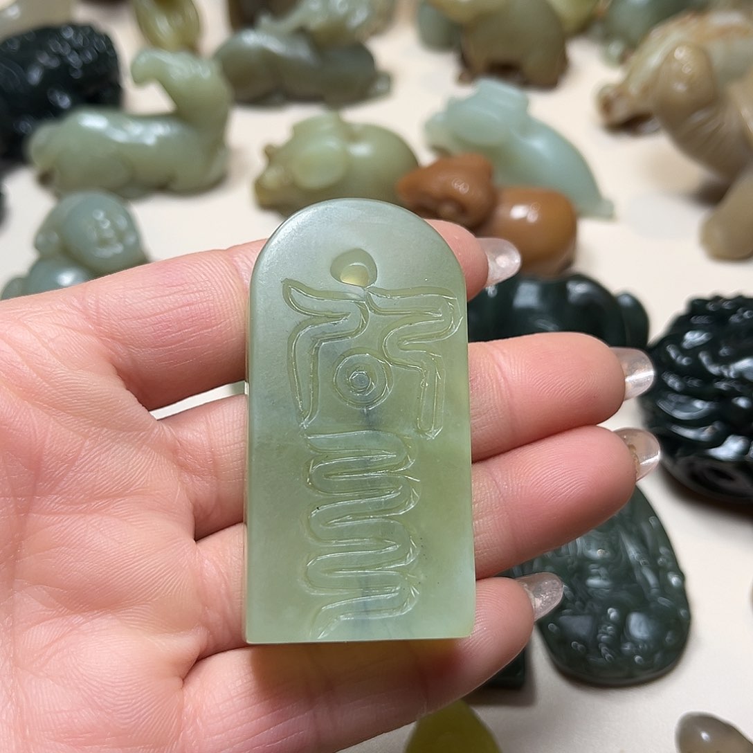 白玉菩提吊坠白玉菩提吊坠