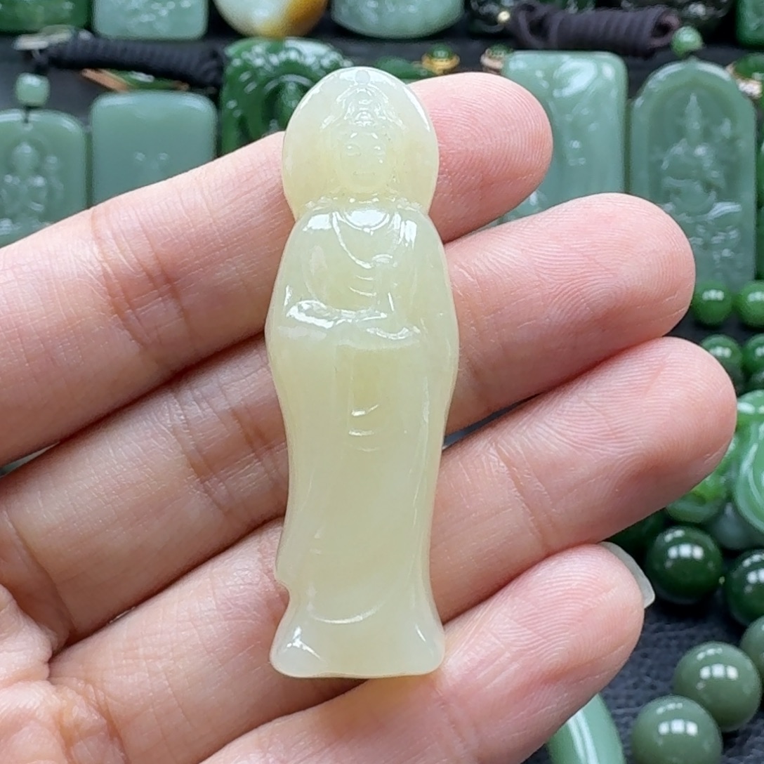 和田玉未镶嵌颈饰