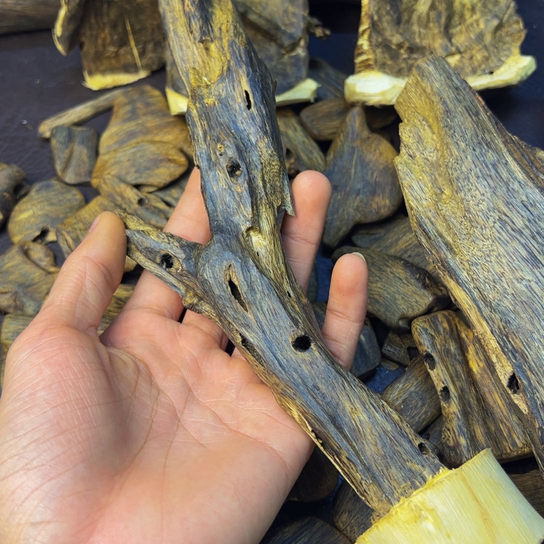 慕***宝沉香碎屑沉香金沙叶