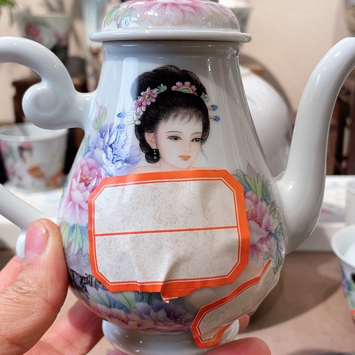 快****杰景德镇陶瓷，手工绘画